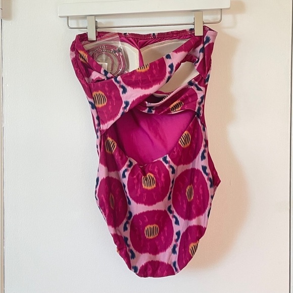 NWT Hermoza Lenore One Piece Swimsuit with convertible straps. New with Tags. - Picture 9 of 10